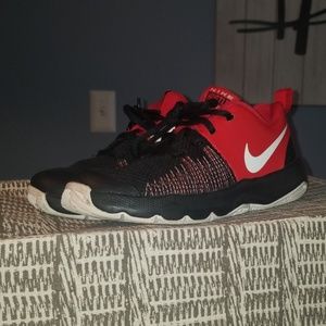 Nike hustle quick shoes boys size 13.5 C
